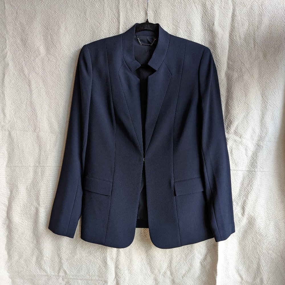 Elie Tahari Architectural Navy Blue Blazer Hook and Eye